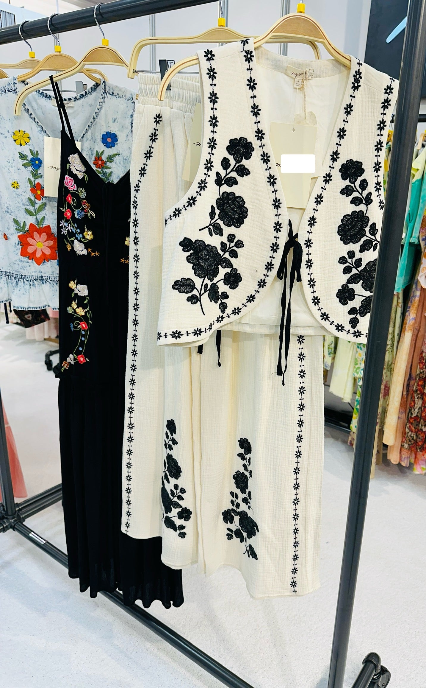 Black Rose Heirloom Set PRE