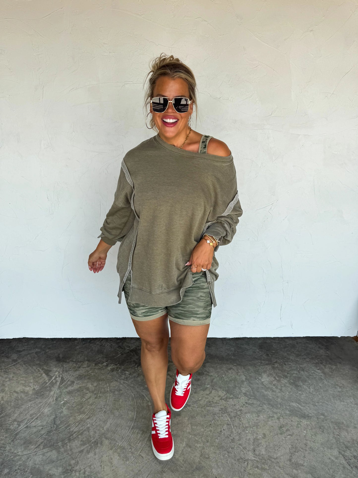 Vega Vintage Wash + Unique Hem Crews RTS