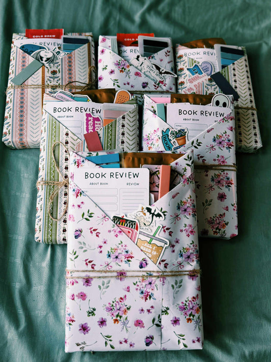 Blind Date With A Book (Club) Book #2 ๐ ๐ถ๏ธ Spicy + Suspensy ***AUTHOR SIGNED PLACARD INSERT***