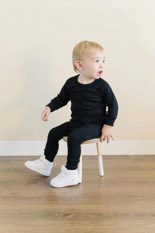 Levitt Jet Black Lounge Set