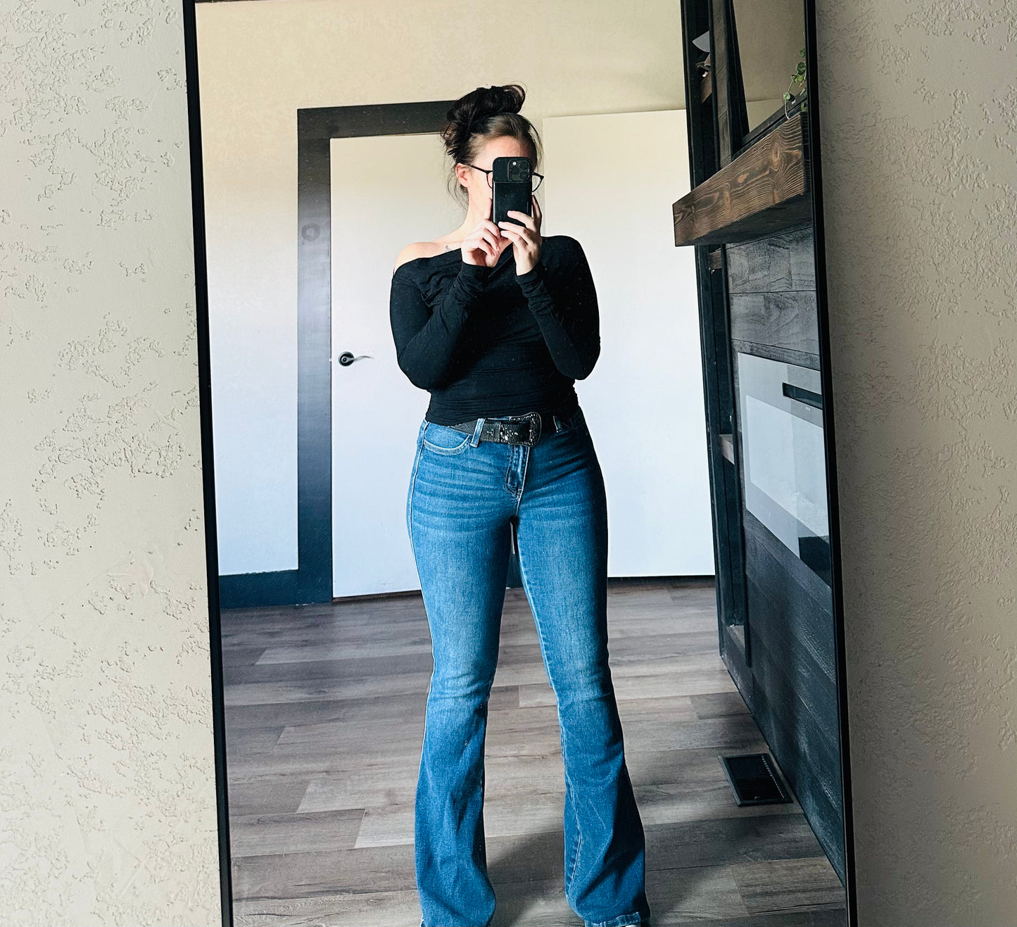 Giving You The Cold-Shoulder Top Black RTS