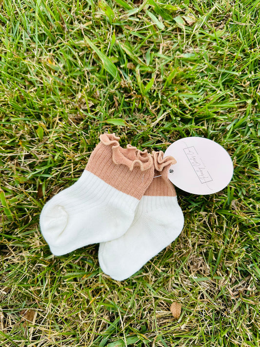 Mocha Frilly Socks 6/12M
