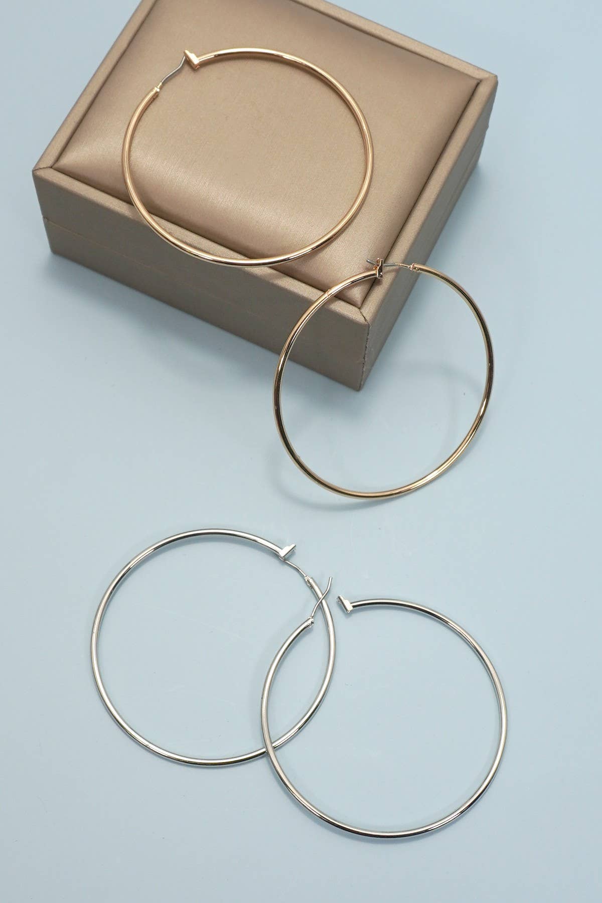 Timeless Essential Hoops