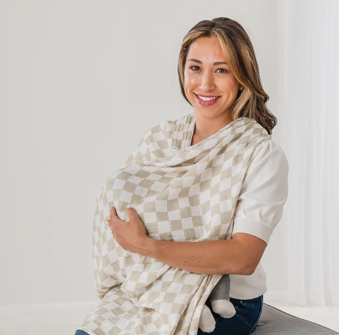 Itzy Ritzy Breastfeeding Boss / Swaddle - Toast Checkered