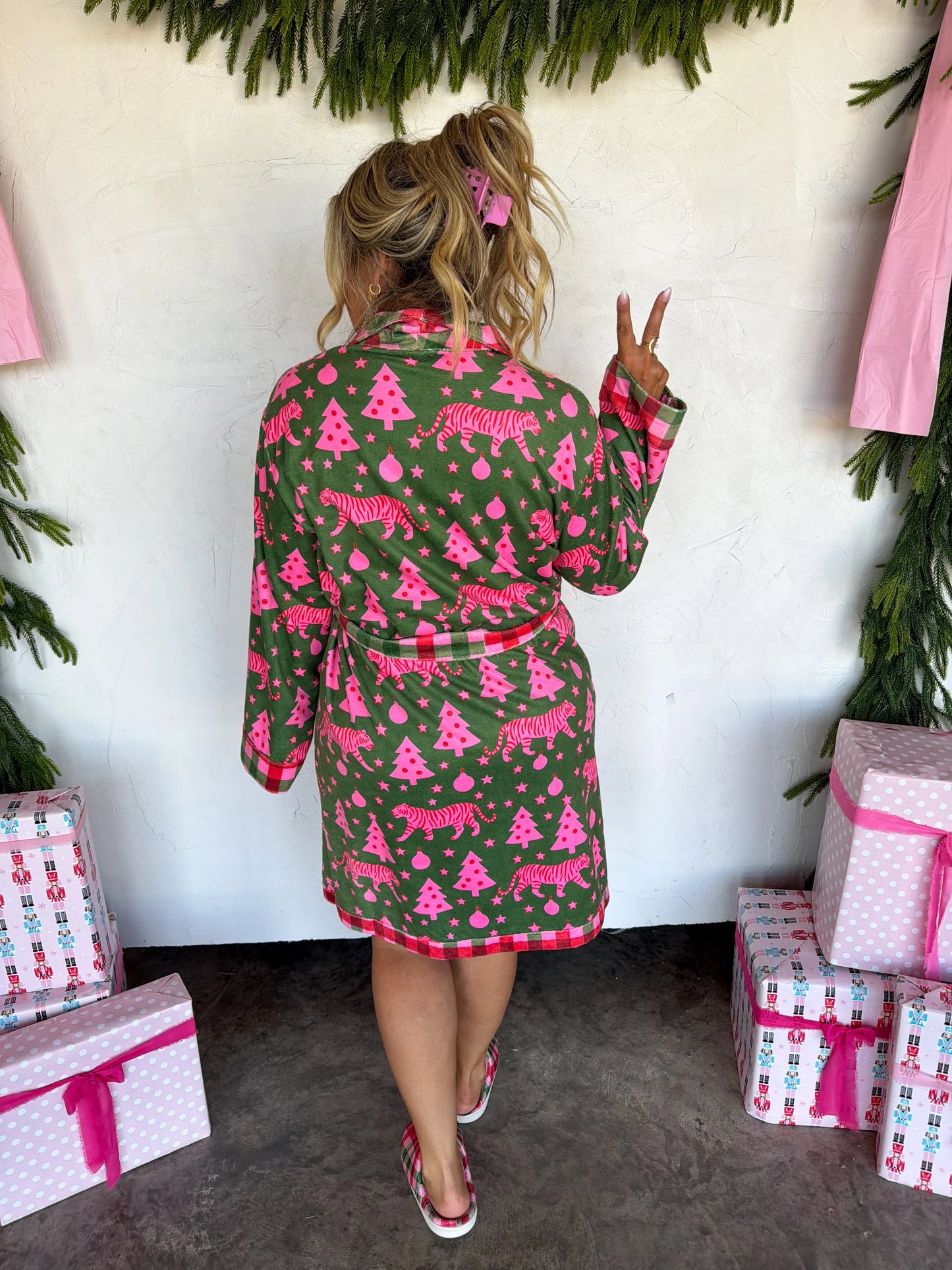 Tiger Home For The Holidays Green Robe PREO