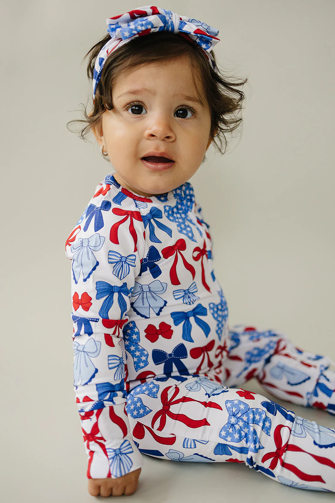 Bamboo Red, White, & Bows Zippy Sleeper