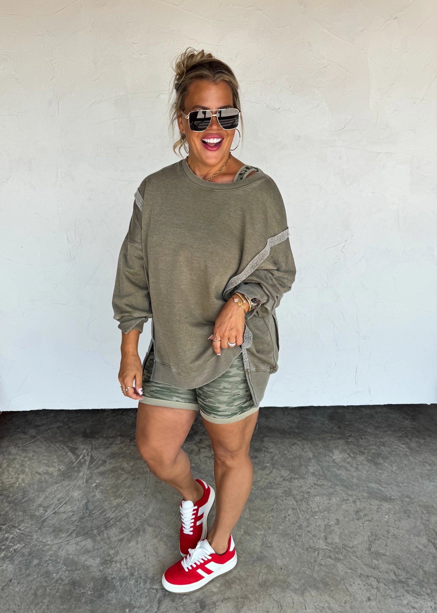 Vega Vintage Wash + Unique Hem Crews RTS