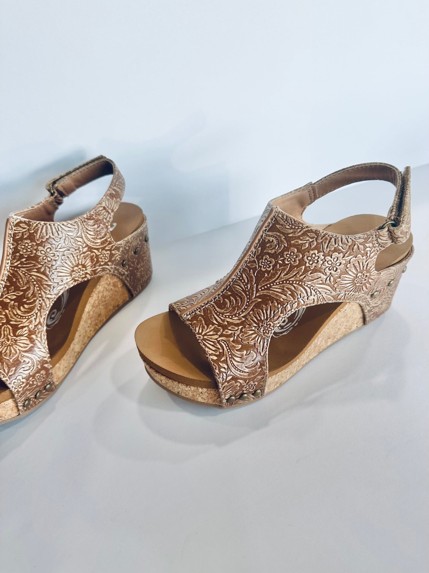 Prairie Fire Tooled Wedge Tan RTS