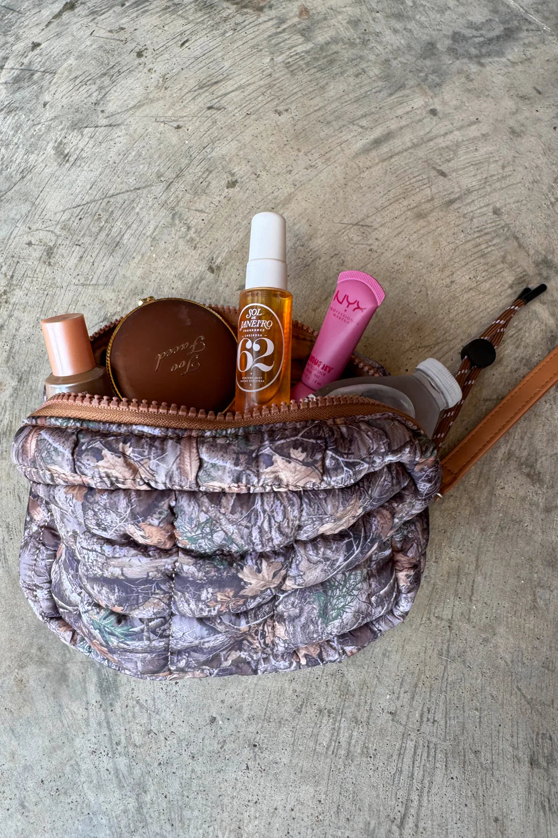 Maddy Mini Puff Clutch RTS