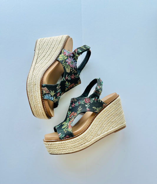 Sundown In Sicily Wedge