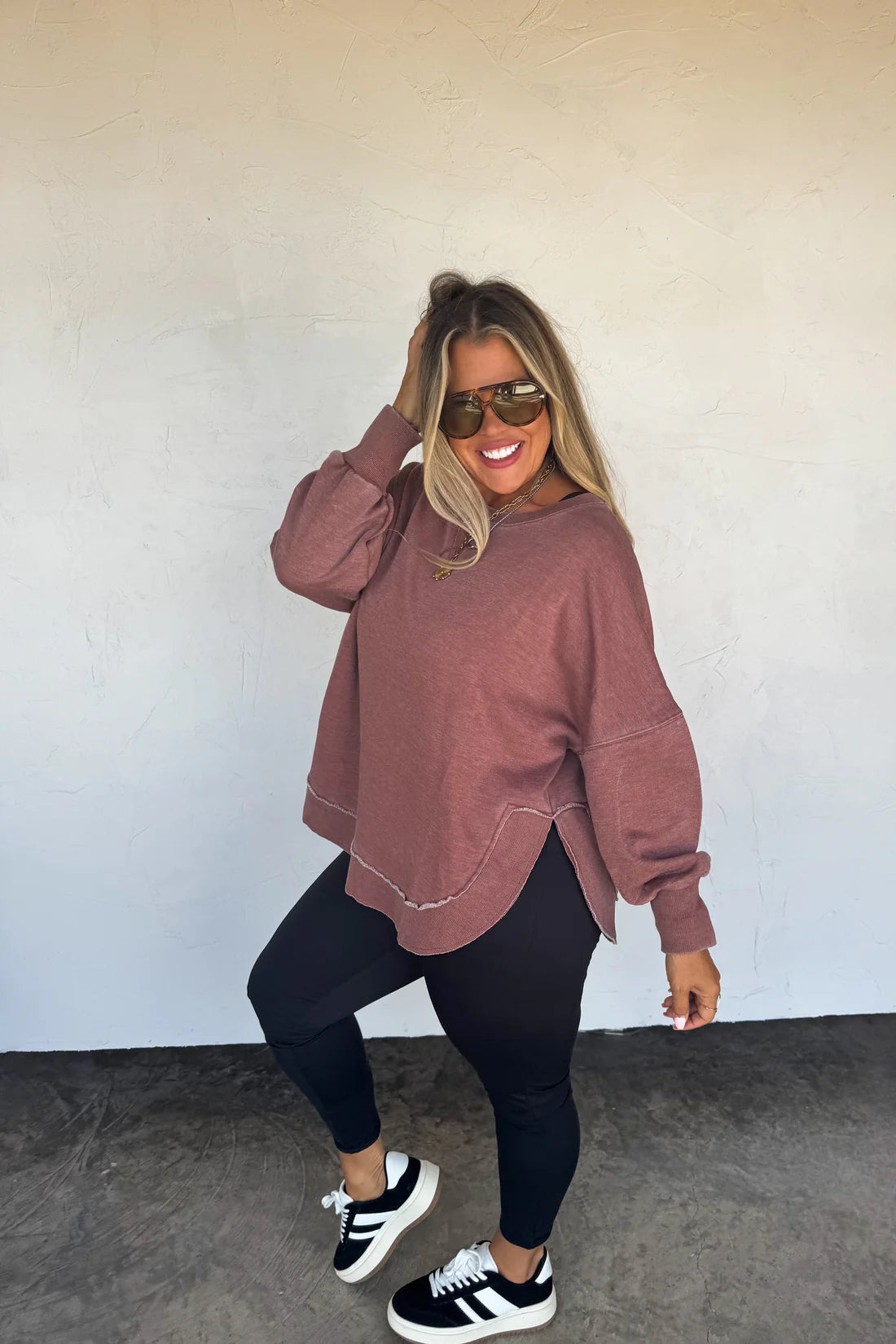 Josie Vintage Wash + Unique Hem Crews PreO