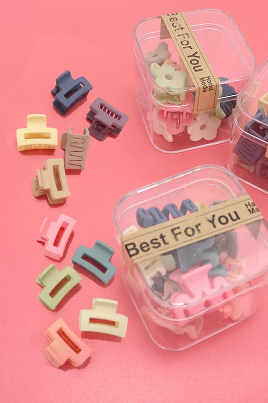 Mini Pack of 10 Flower Wavy Clips In A Case