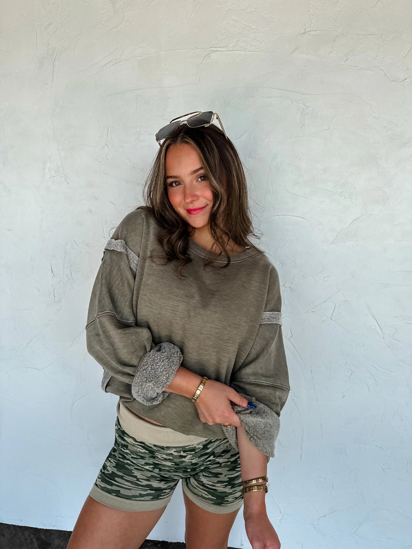 Vega Vintage Wash + Unique Hem Crews RTS