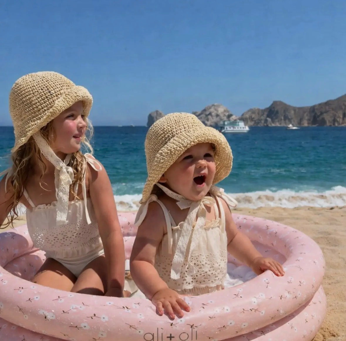 Ali+Oli Two-Ring Inflatable Kiddie Pool (Peony)