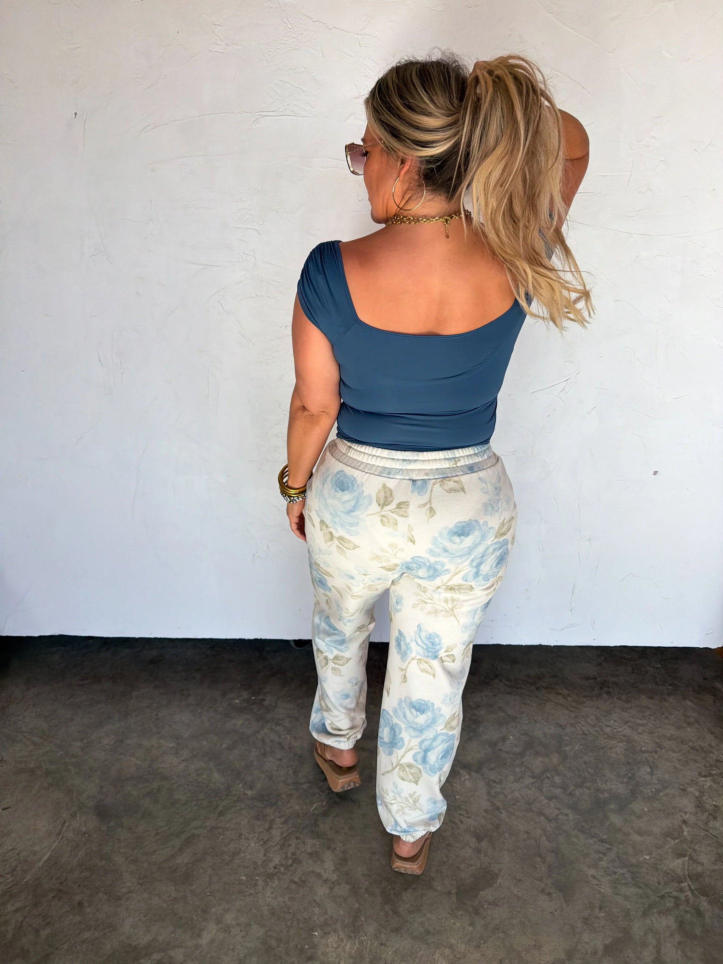 Out & About Cinch Tee PRE