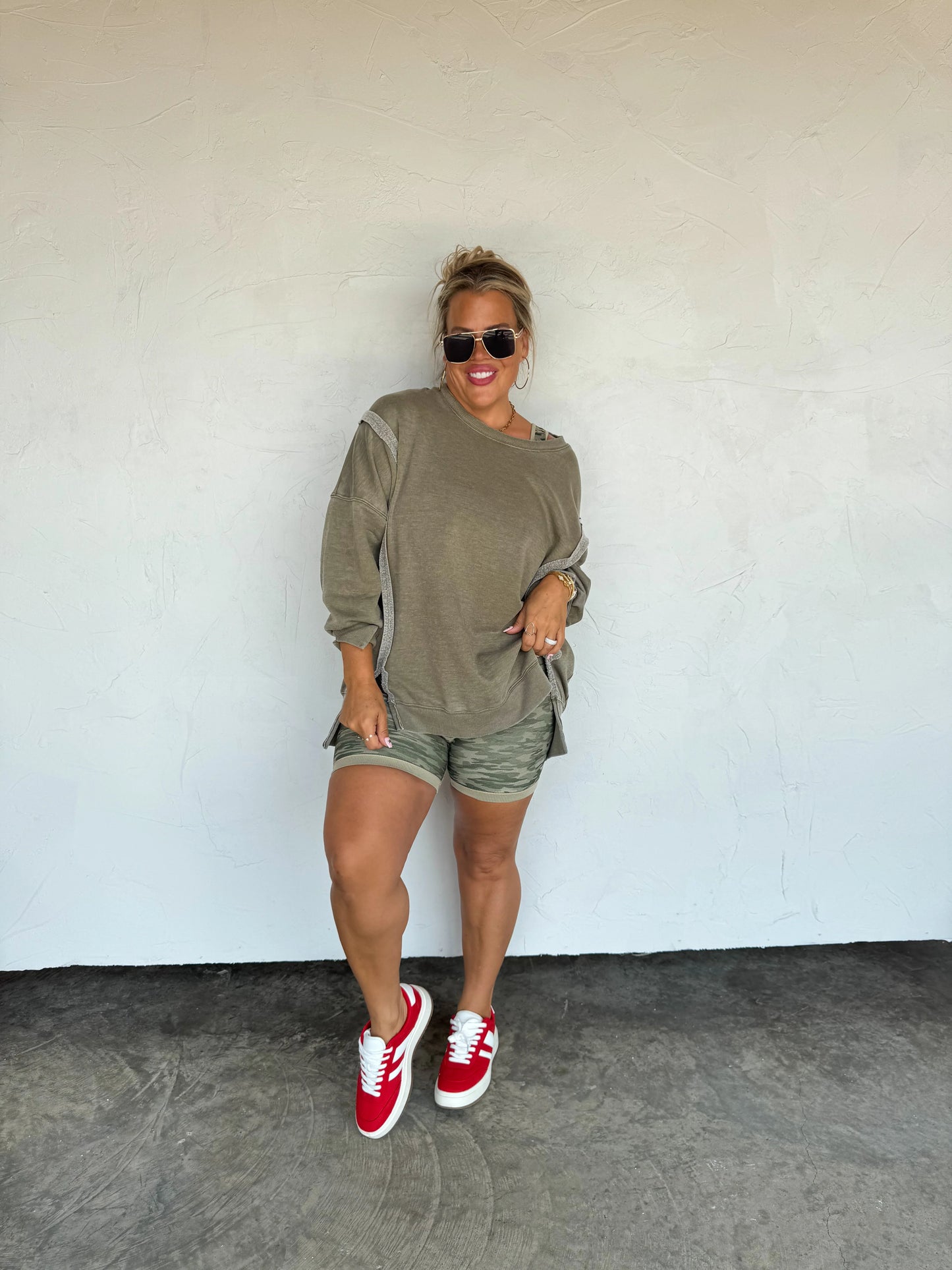 Vega Vintage Wash + Unique Hem Crews RTS