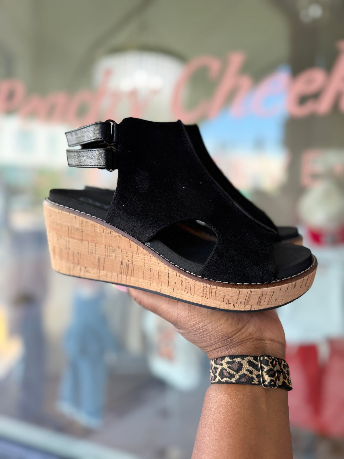 Falling Hard Wedges Black