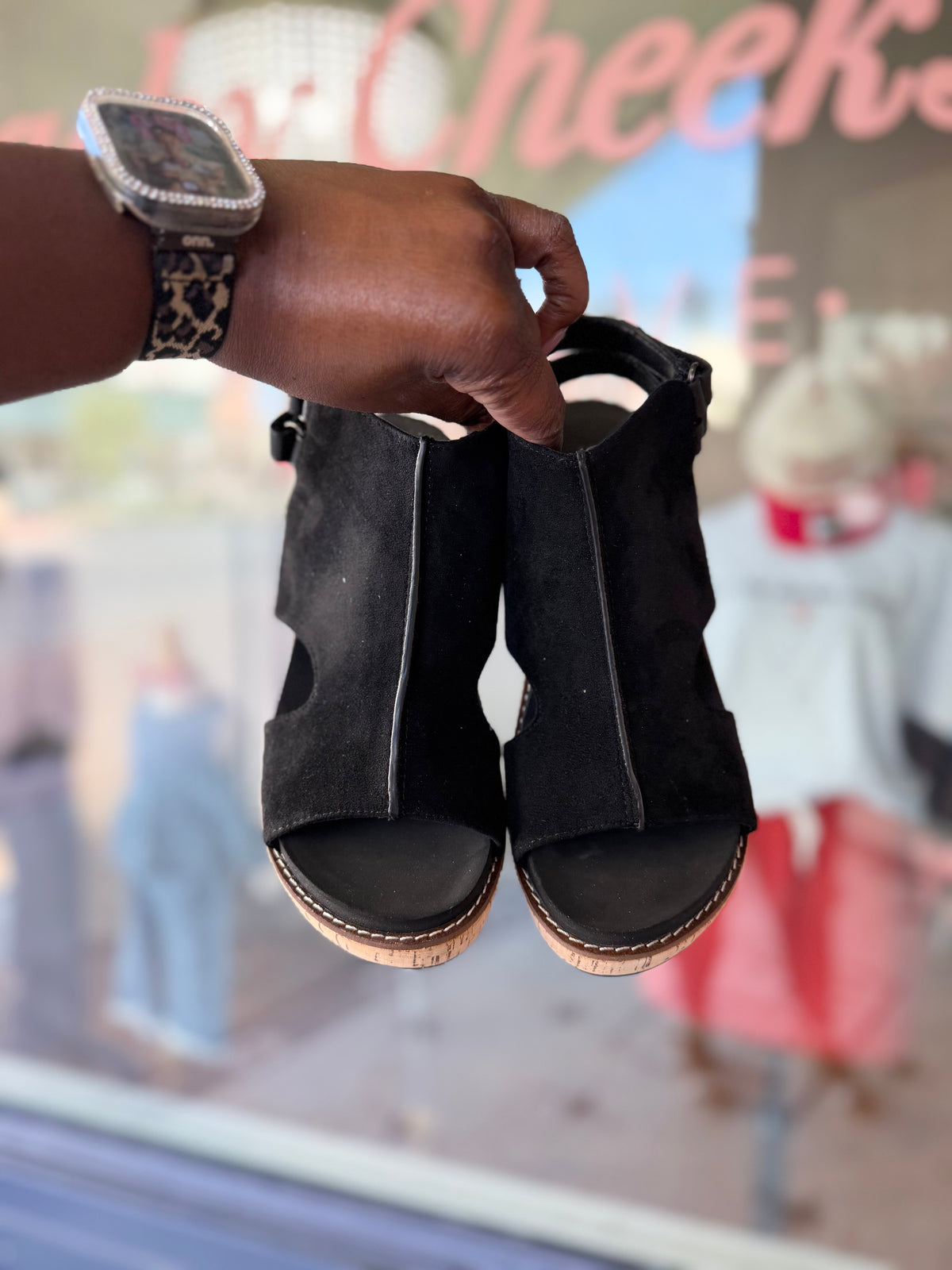 Falling Hard Wedges Black