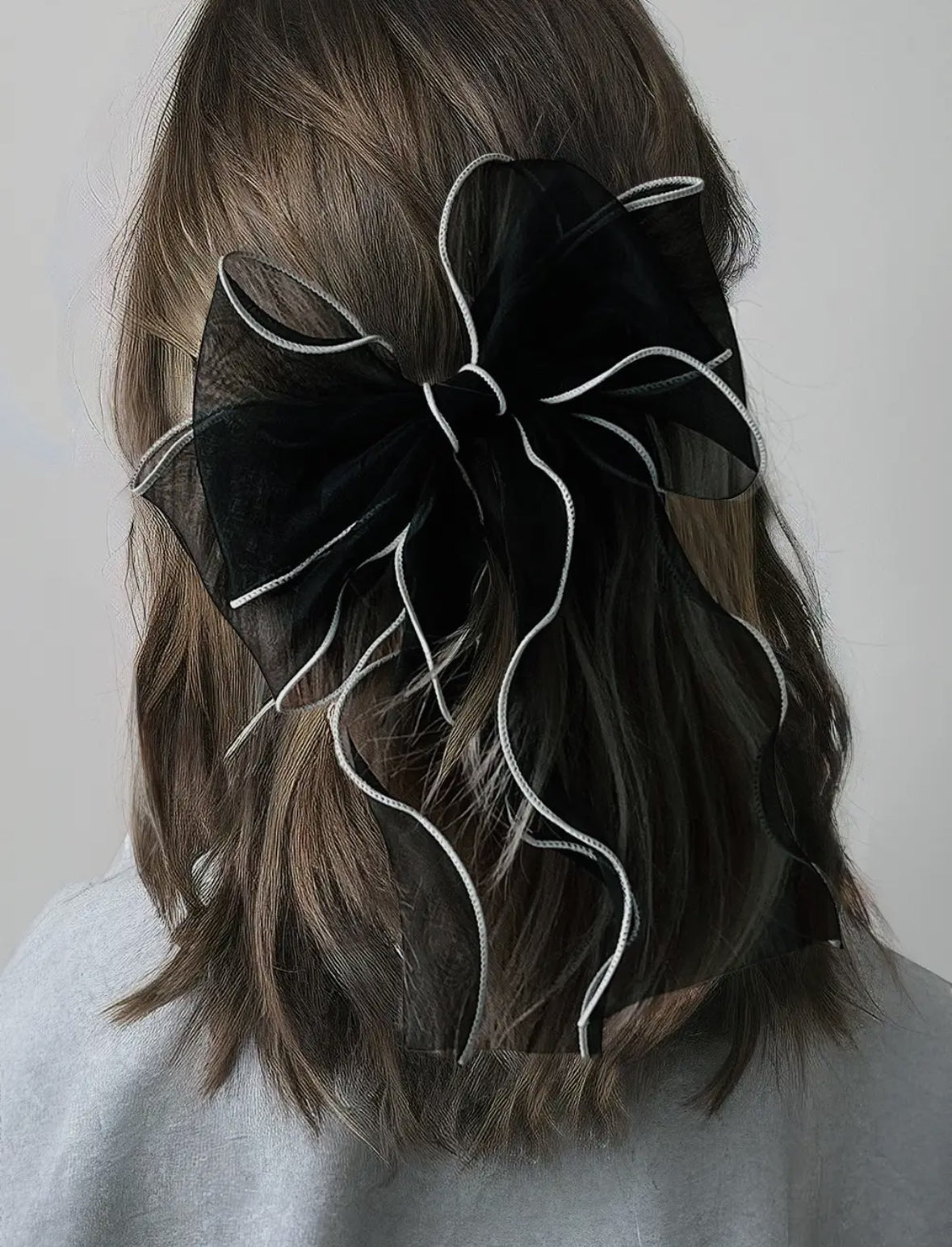 Contrast Trim Wavy Bow Knot Clip RTS