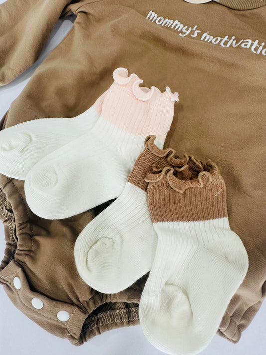 Lettuce Hem Socks