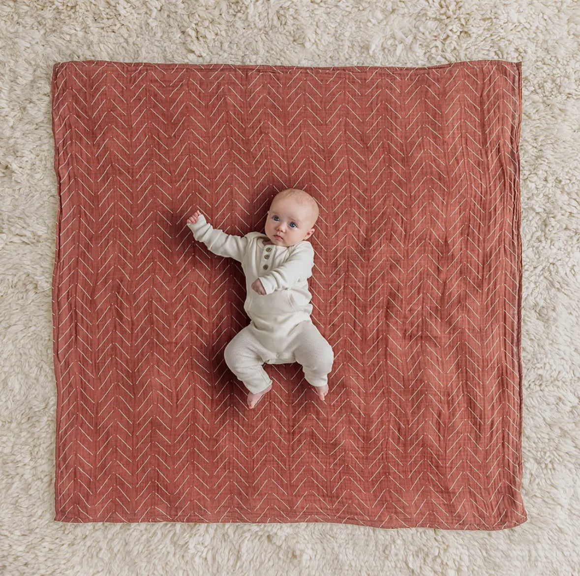 Itzy Ritzy Breastfeeding Boss / Swaddle - Rust Mudcloth