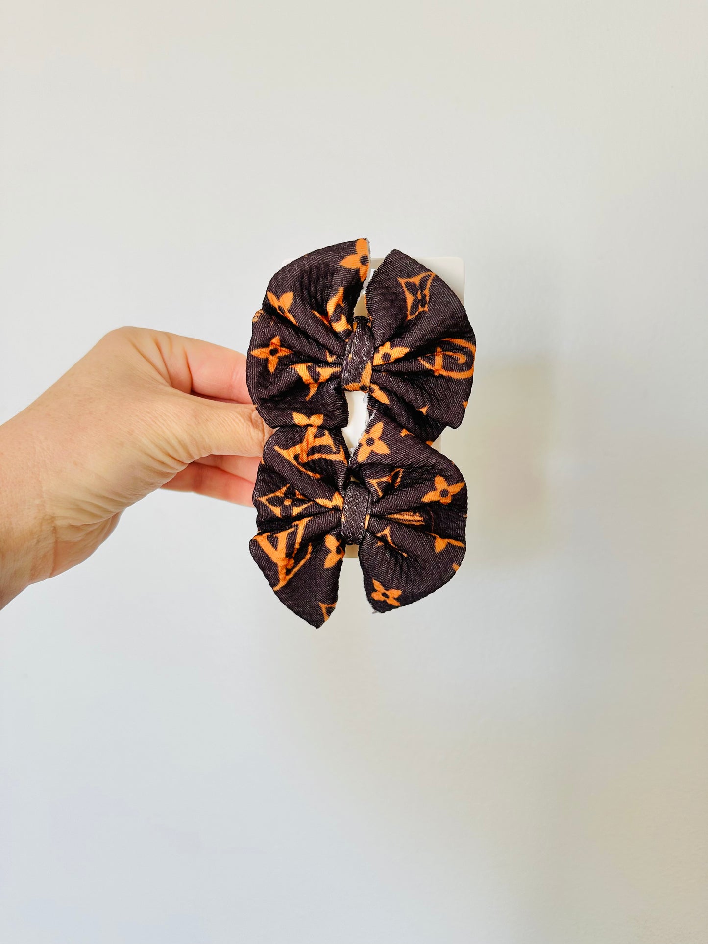 Chocolate + Camel LV Piggies RTS