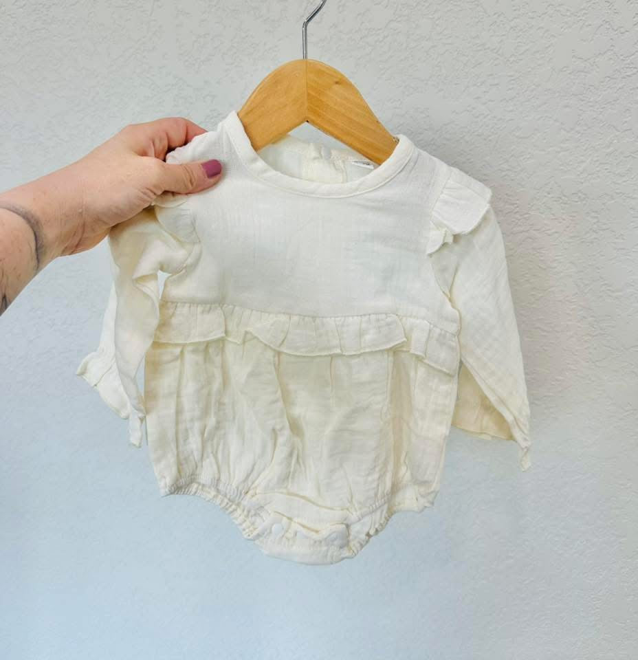 Ivory Ruffle Onesie 0/3M