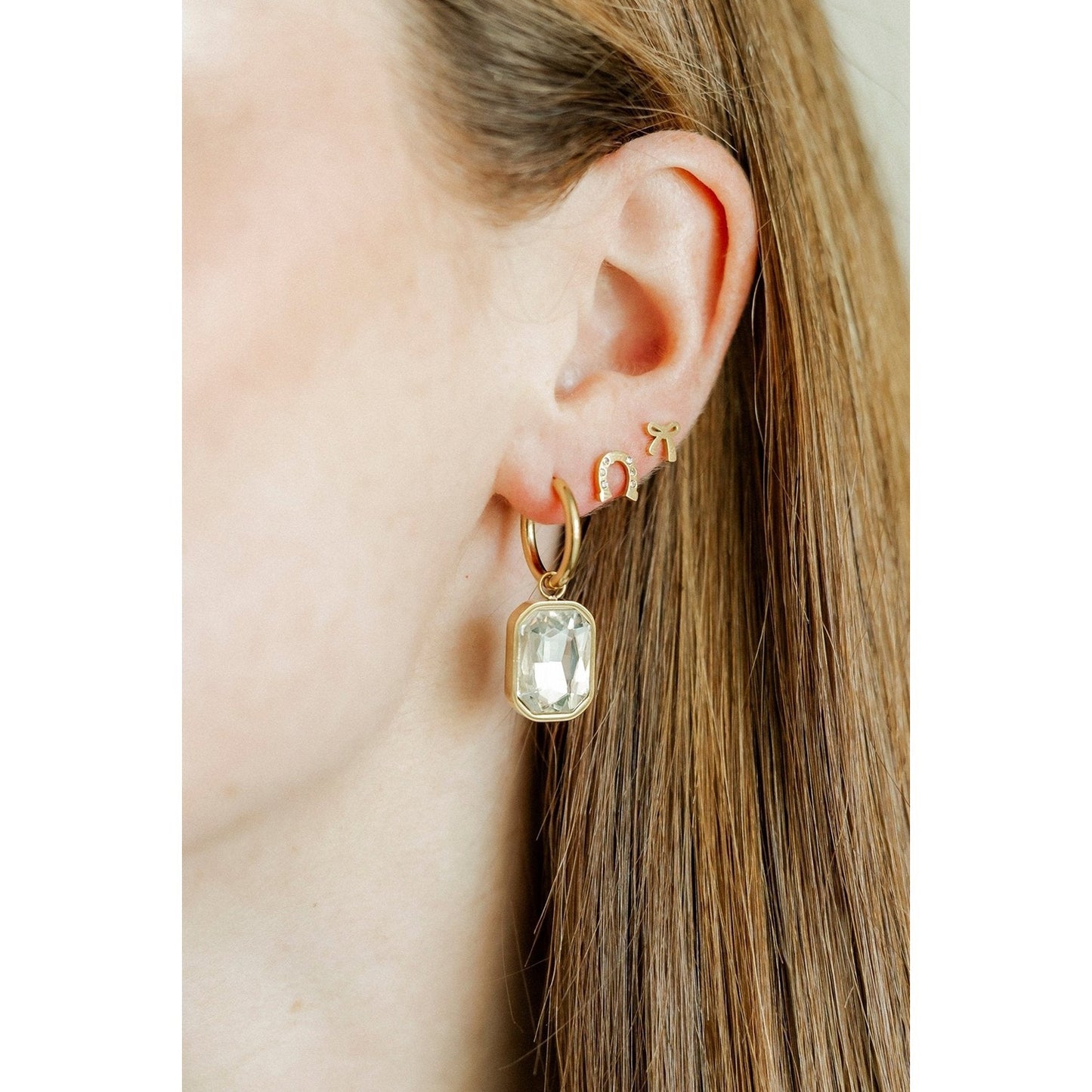 Screwback Stud Earrings - Ruby Bow