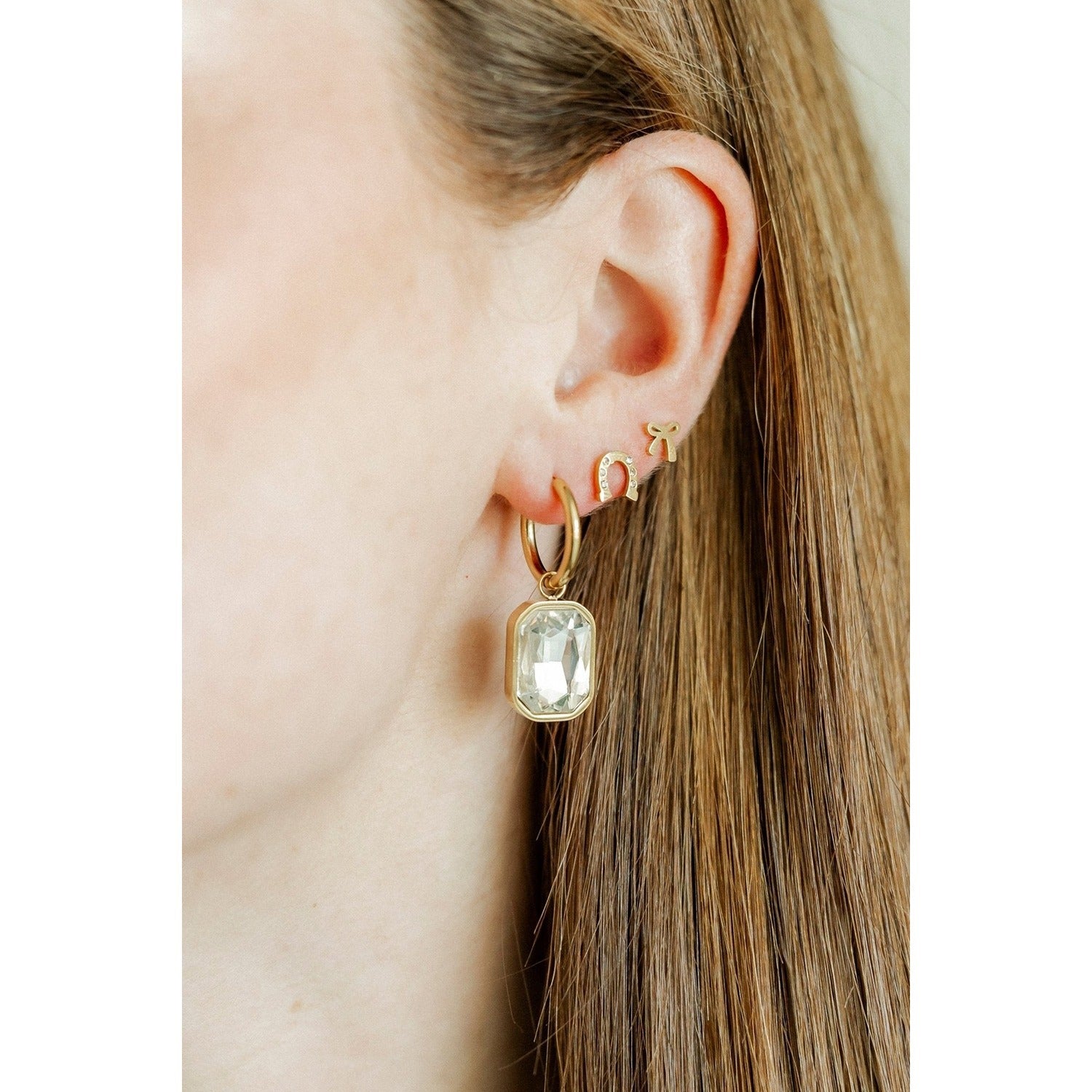 Screwback Stud Earrings - Ruby Bow