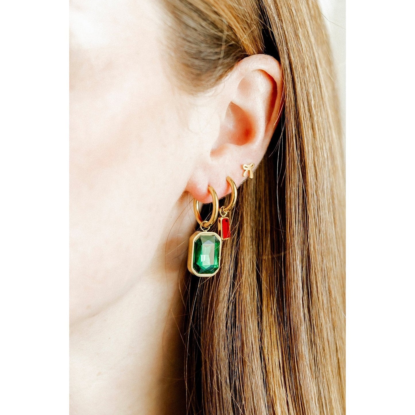Screwback Stud Earrings - Ruby Bow